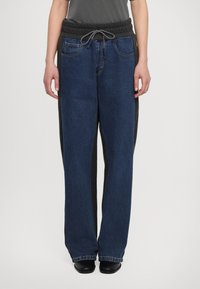 Брюки Брюки