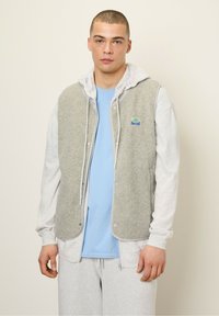 Жилет Жилет