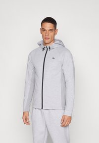 Спортивная куртка Спортивная куртка