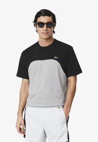 Футболка Футболка