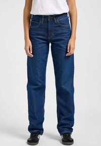 Прямые джинсы Прямые джинсы