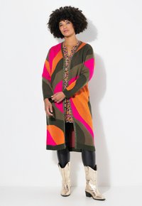 Жаккардовая вязаная кофта Жаккардовая вязаная кофта