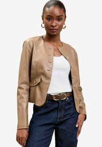 Короткая куртка Короткая куртка