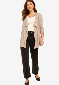 Длинный кардиган Длинный кардиган