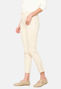 Узкие брюки Узкие брюки