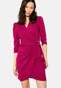 Короткое платье Короткое платье