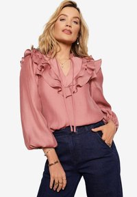 Блузка Блузка