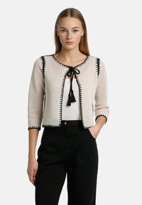 Блейзер Блейзер