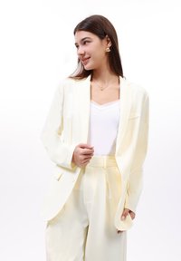 Костюм Костюм