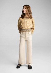 Джинсы Джинсы