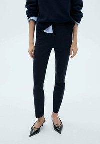 Узкие брюки Узкие брюки