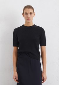 Футболка Футболка