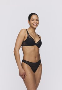 Бюстгальтер на косточках Бюстгальтер на косточках