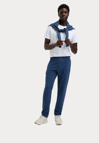 Спортивные штаны Спортивные штаны