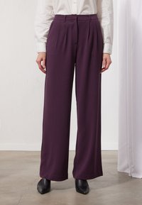 Широкие брюки Широкие брюки