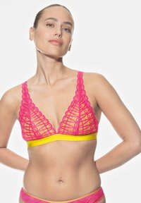 Бюстгальтер без косточек Бюстгальтер без косточек