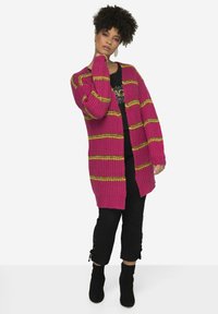 Длинный кардиган Длинный кардиган