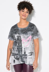 Футболка Футболка