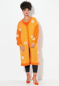 Длинный кардиган Длинный кардиган