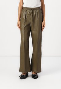 Брюки Брюки