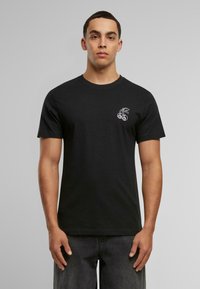 Футболка Футболка