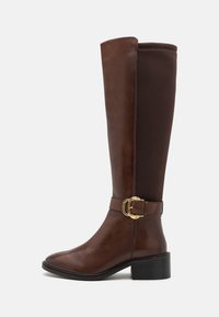 Широкие сапоги Широкие сапоги