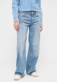 Брюки Брюки