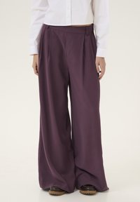 Широкие брюки Широкие брюки