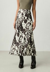 Парео Парео