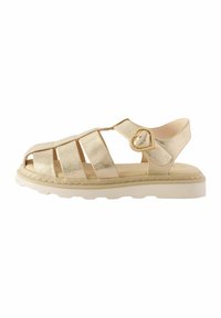 Сандалии Сандалии