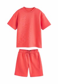 Шорты Шорты