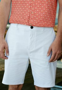 Шорты Шорты