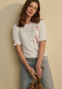 Футболка Футболка