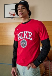 Спортивная форма Спортивная форма