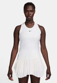 Спортивный топ Спортивный топ