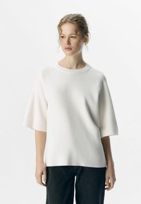 Пуловер Пуловер