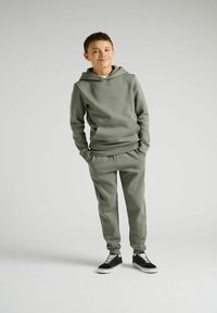 Пуловер Пуловер