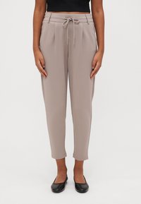 Узкие брюки Узкие брюки