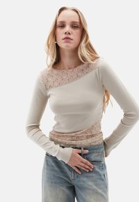 Лонгслив Лонгслив