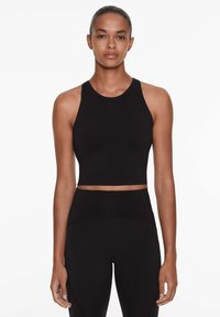 Спортивный топ Спортивный топ