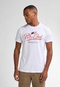 Футболка Футболка