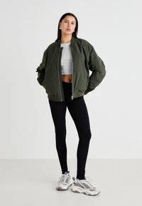 Треггинсы Треггинсы