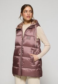 Длинный жилет Длинный жилет