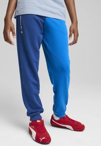 Спортивные штаны Спортивные штаны