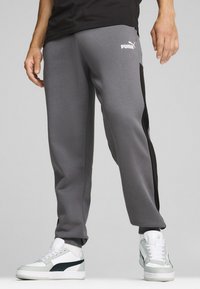 Спортивные штаны Спортивные штаны