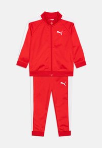 Спортивный костюм Спортивный костюм