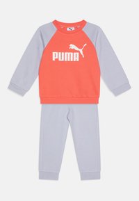 Спортивный костюм Спортивный костюм