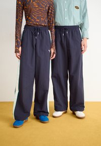 Спортивные штаны Спортивные штаны