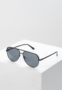 Солнечные очки Солнечные очки