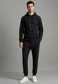 Спортивные штаны Спортивные штаны